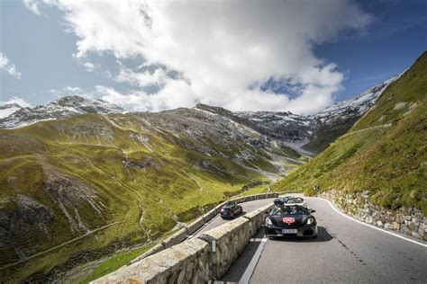 Stelvio Pass - a great road in Trentino-South Tyrol - Italy | La Guida Gran Turismo