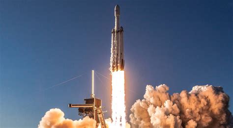 SpaceX schedules first Falcon Heavy launch in two years in early October