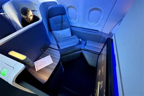 2 years in, JetBlue's new Mint cabin shows some serious wear and tear ...