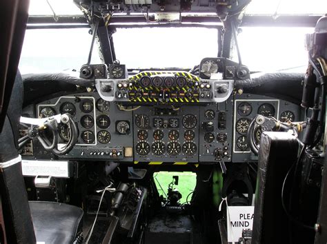 Shackleton MKlll Cockpit Newark Air Museum | Avro shackleton, Cockpit, British aircraft