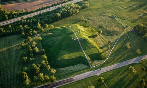 Mounds and Earthworks - The Heartland Research Group