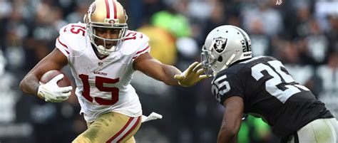 Michael Crabtree signs with the Raiders