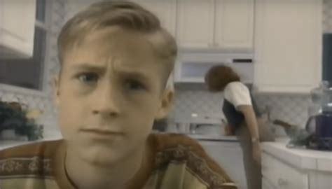 Ryan Gosling Young / Ryan Gosling In Young Hercules Gifs Popsugar ...