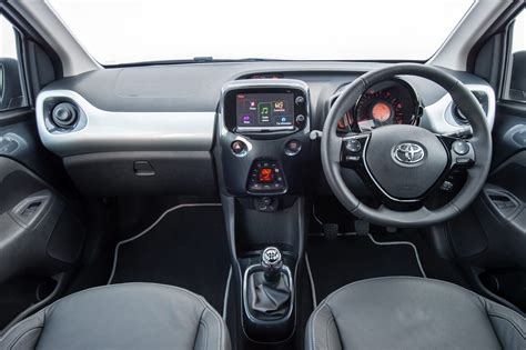 Aygo x-clusiv Interior (2016) - Toyota Media Site