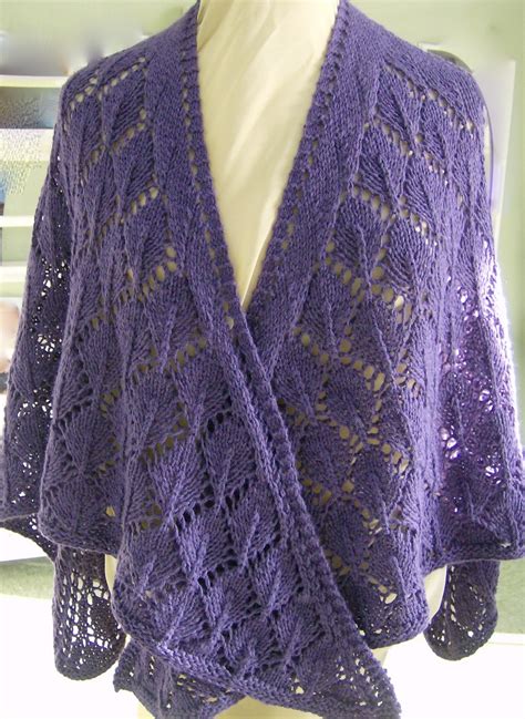 SunFunLiving Knits: Oak Leaves Shawl Pattern (FREE)