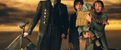 Lemony Snicket's A Series of Unfortunate Events Movie Review (2004) | Roger Ebert