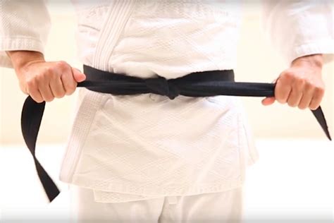 Putting on your uniform Belt - New School Aikido