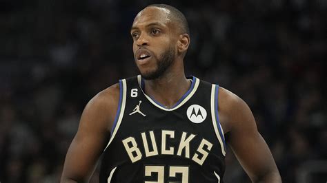 Bucks' GM says Khris Middleton has opted out of deal | NBA.com