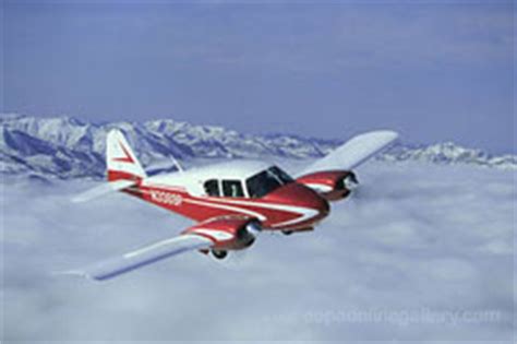 Piper Apache - AOPA