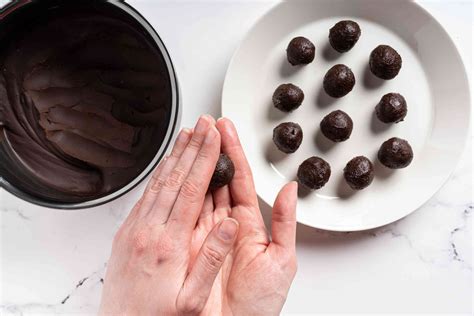 A Traditional French Dark Chocolate Truffles Recipe