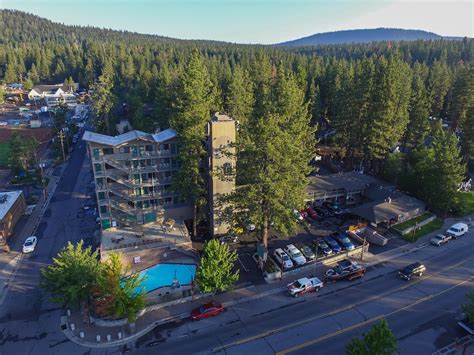 Book Pepper Tree Inn in Tahoe City | Hotels.com