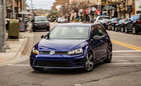 2017 Volkswagen Golf R – Review – Car and Driver