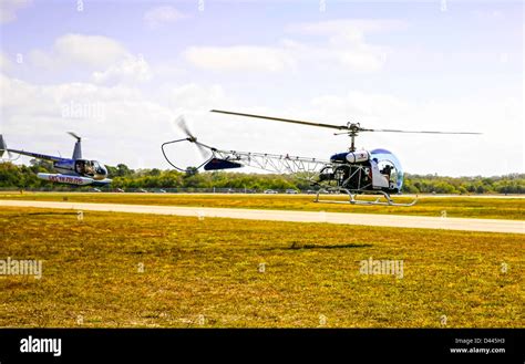 Bell 47G Helicopter at Venice Airport Florida Stock Photo - Alamy