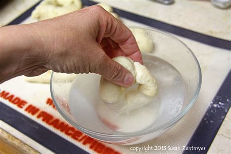 baking soda bath for pretzels