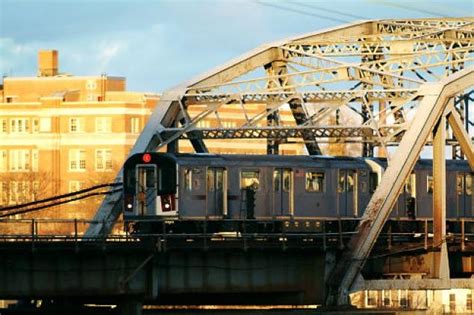 The 6 Train | Bronx nyc, New amsterdam, Bronx