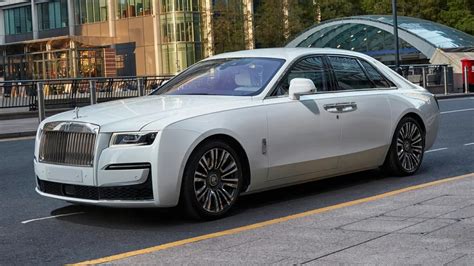 2022 Rolls-Royce Ghost Pictures - Autoblog