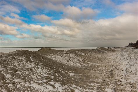 Lake Erie Bluffs | "frozen waves" and ice on Lake Erie in La… | Flickr