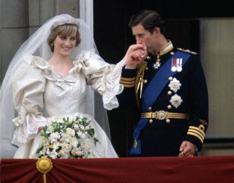 Princess Diana wedding to Prince Charles: Engagement ring, wedding dress, photos | Royal | News ...