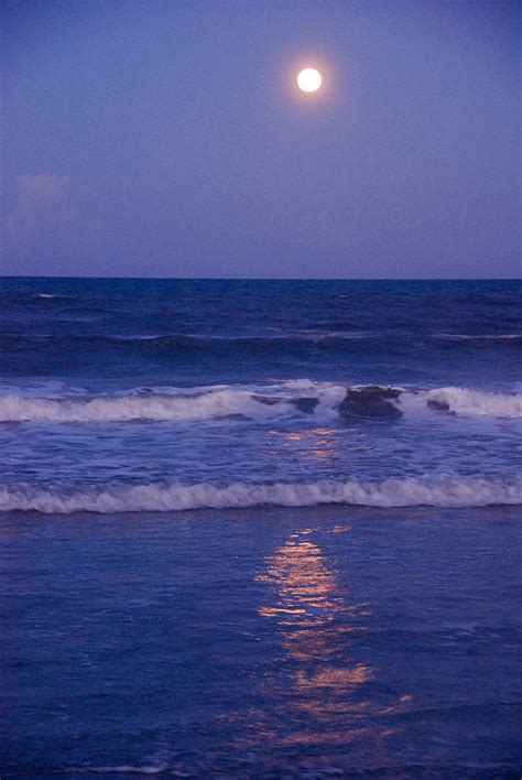 Full Moon over the Ocean Photograph by Susanne Van Hulst - Pixels