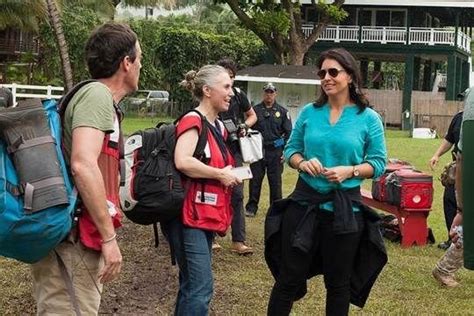 Rep. Tulsi Gabbard Tours Kauai Flood Damage – Honolulu, Hawaii ...