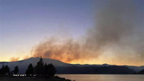 Washington state wildfire threatens homes, farms, fuel pipelines ...