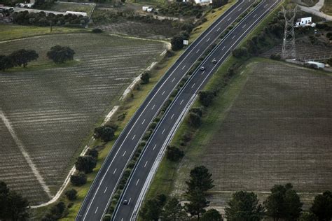 Portugal invests €8 million in intelligent highways - Essential Business