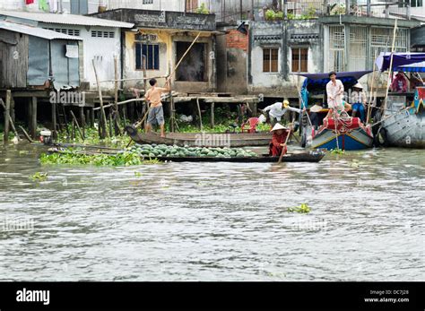 Mekong Delta, Vietnam - floating market Stock Photo - Alamy