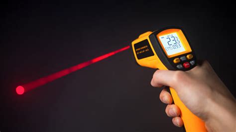 How to use INFRAred thermometer with laser pointer on humans: gun type