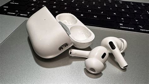 Apple AirPods Pro (2nd Generation) review: Better battery life and ...