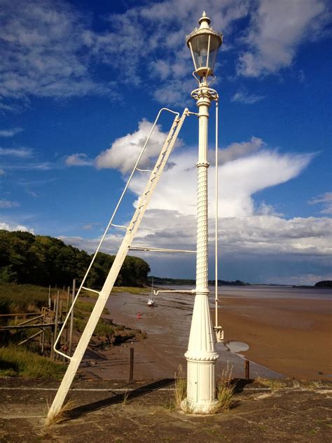 Narrow Boat Albert: Lydney Harbour Light