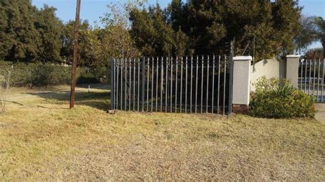 Palisade Fencing Installation Kyalami | Palisade Fencing Installation ...