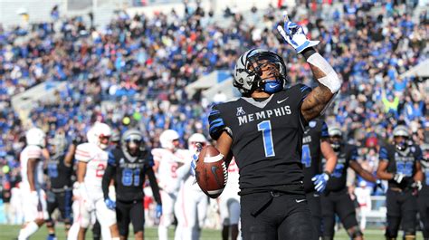 Memphis football: 15 Tigers players set to graduate Sunday