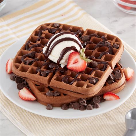 Chocolate 7" Waffles – Dash