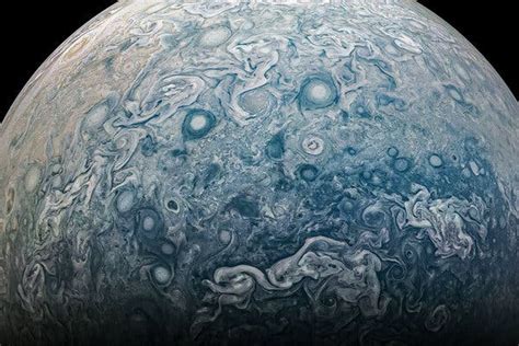 NASA's Juno Mission Reveals What's Beneath Jupiter's Pretty Clouds ...