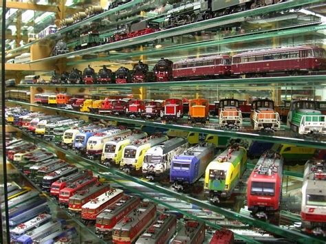 Train modeller: Lgb model trains stores