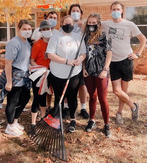 OSU students go Into the Streets to serve Stillwater residents | Oklahoma State University