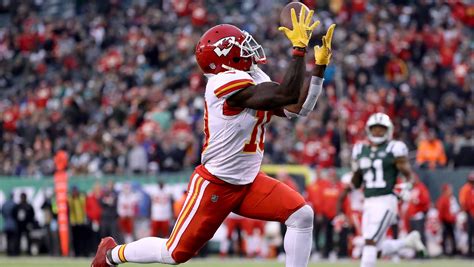 Chiefs WR Tyreek Hill Trolls ‘Trashiest Team in the Game’ | Heavy.com