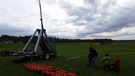 Trebuchet pumpkin chunkin 2020 - YouTube