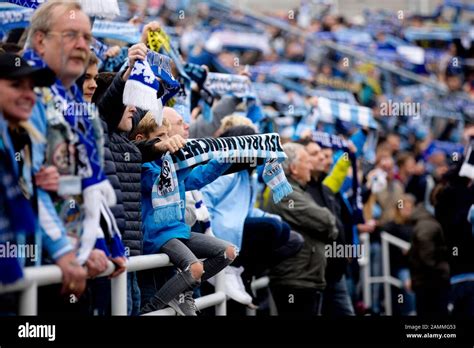 Lion fans at the derby in the South Regional League South TSV 1860 ...