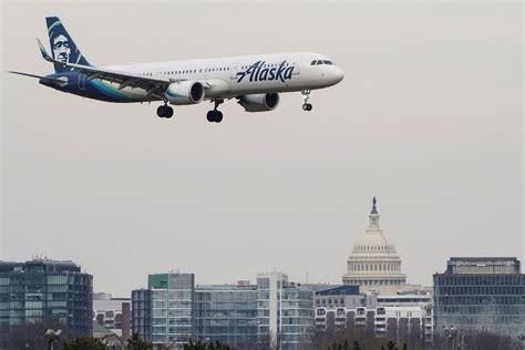 Alaska Airlines reaches deal to buy Hawaiian Airlines - The Washington Post