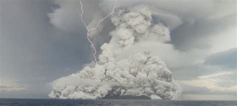 Distress signal prompts U.N. concern after Tonga volcanic eruption | Reuters