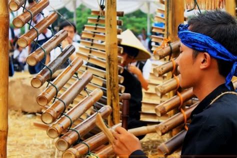 Alat Musik Calung, Instrumen Perkusi Khas Sunda dan Banyumas yang Berharmoni Indah | Orami