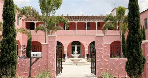 A gem is restored with Hacienda Hotel in New Port Richey - Exodium.news