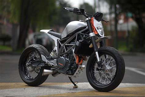 KTM 390 Duke Custom by Garaje 57 | BikeBrewers.com