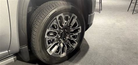 2023 GMC Sierra Denali Ultimate With New 22-Inch Wheels