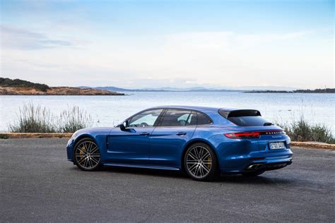 Panamera Turbo Sport Turismo Sapphire Blue Metallic - The new Porsche Panamera Sport Turismo