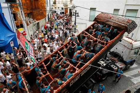 La Tomatina festival paints Spanish town red - August 30, 2023 | Reuters