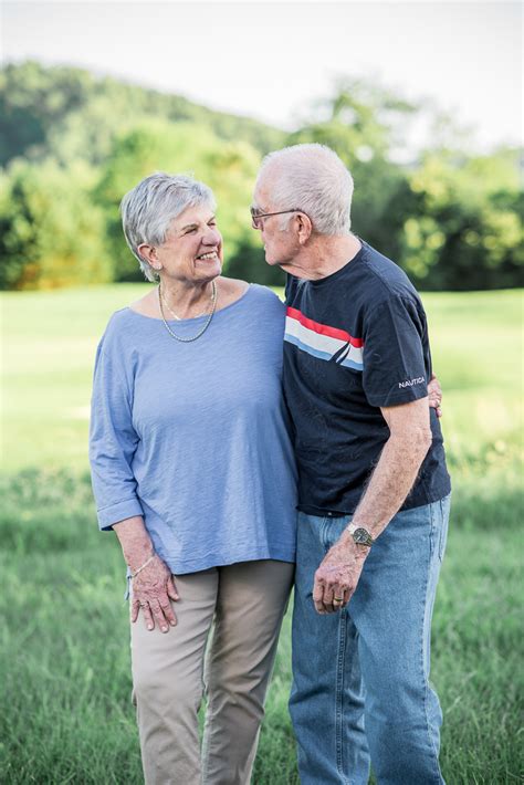 A First and a Last: Anniversary Photoshoot with an Elderly Couple ...