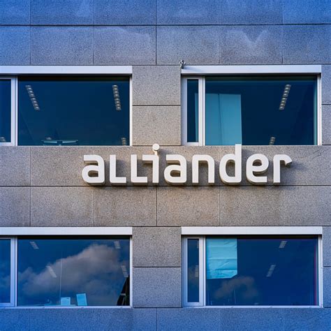 Alliander reorganiseert - Alliander