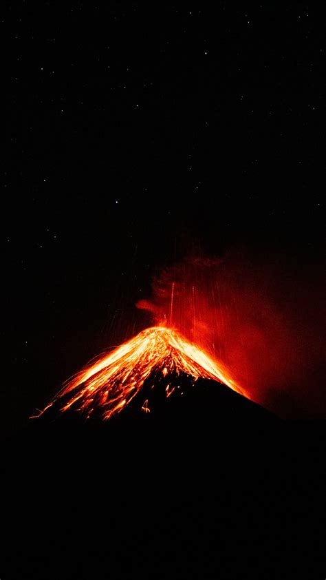 Volcano, Eruption, Night, Antigua, Guatemala - Free Wallpapers for Apple iPhone And Samsung Galaxy.